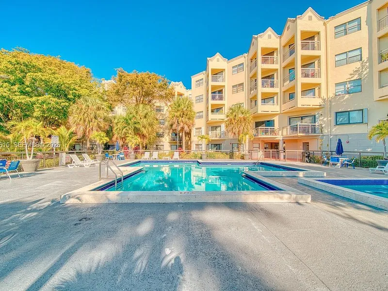 Las Vistas Doral 40yr Certification Rehab